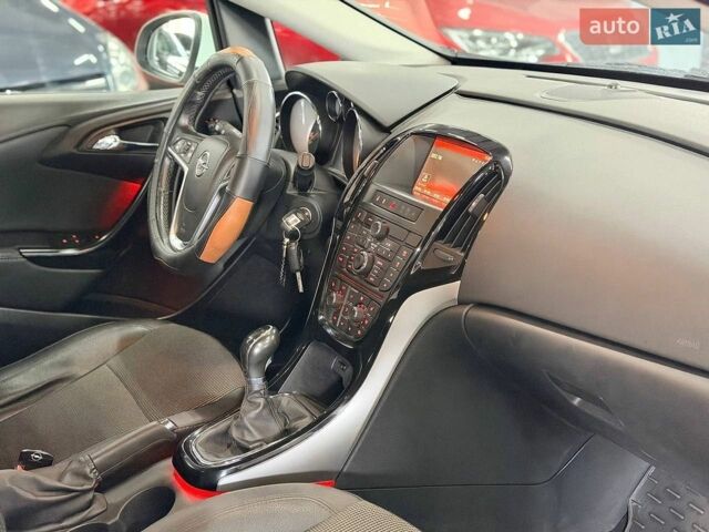 Білий Опель Астра, об'ємом двигуна 1.96 л та пробігом 284 тис. км за 7999 $, фото 16 на Automoto.ua