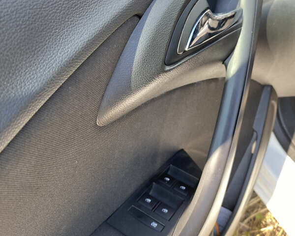 Белый Опель Астра, объемом двигателя 1.3 л и пробегом 250 тыс. км за 7300 $, фото 6 на Automoto.ua