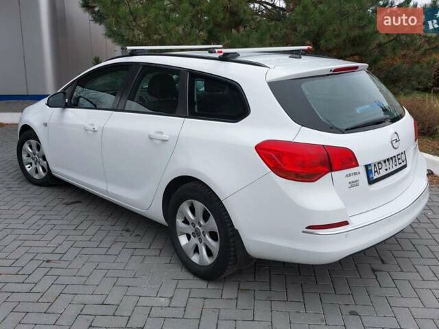 Белый Опель Астра, объемом двигателя 1.6 л и пробегом 211 тыс. км за 9300 $, фото 5 на Automoto.ua