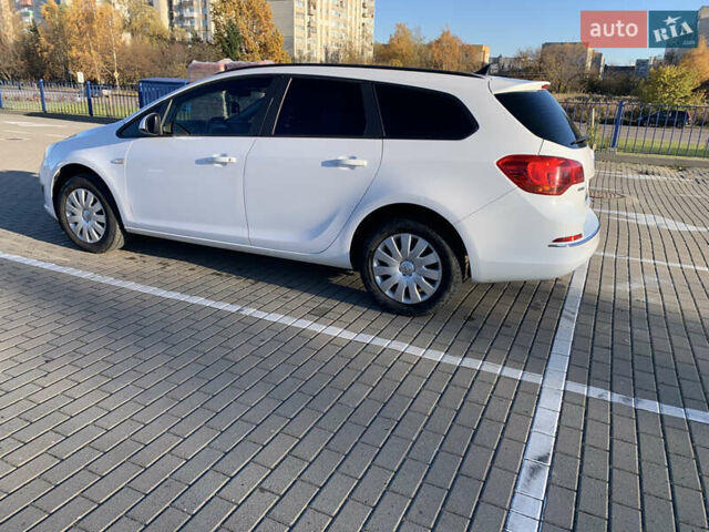 Белый Опель Астра, объемом двигателя 1.6 л и пробегом 271 тыс. км за 8700 $, фото 4 на Automoto.ua