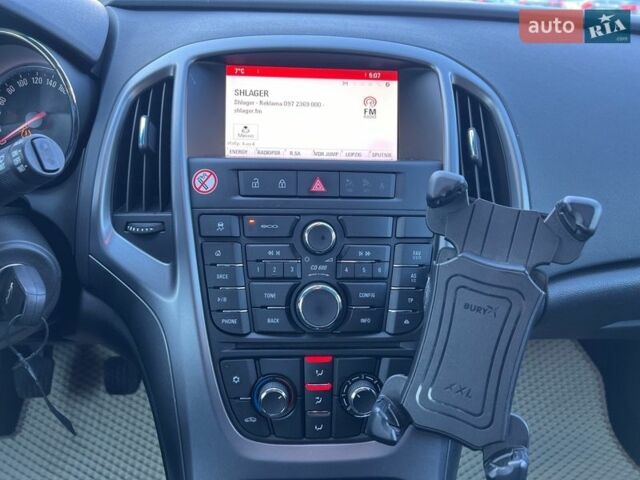 Белый Опель Астра, объемом двигателя 1.6 л и пробегом 292 тыс. км за 7500 $, фото 15 на Automoto.ua