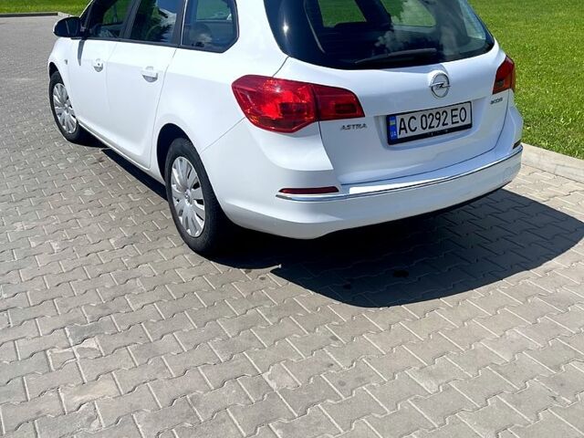 Белый Опель Астра, объемом двигателя 1.6 л и пробегом 244 тыс. км за 8000 $, фото 7 на Automoto.ua
