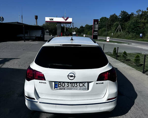 Опель Астра 2015 в Подгайцах на Automoto.ua Белый Опель Астра, объемом двигателя 1.6 л и пробегом 239 тыс. км за 8200 $, фото 3 на Automoto.ua