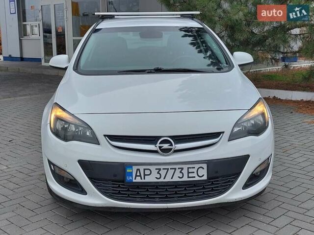 Белый Опель Астра, объемом двигателя 1.6 л и пробегом 211 тыс. км за 9300 $, фото 3 на Automoto.ua