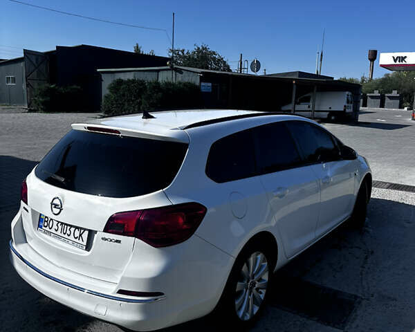 Опель Астра 2015 в Подгайцах на Automoto.ua Белый Опель Астра, объемом двигателя 1.6 л и пробегом 239 тыс. км за 8200 $, фото 4 на Automoto.ua