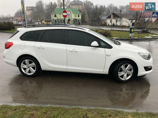 Белый Опель Астра, объемом двигателя 1.6 л и пробегом 151 тыс. км за 9000 $, фото 3 на Automoto.ua