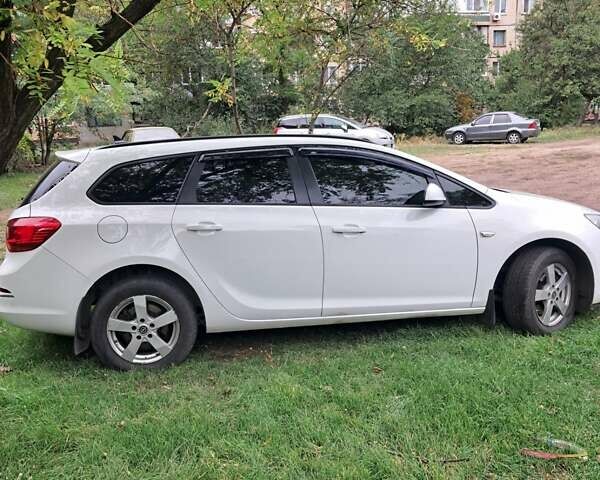 Белый Опель Астра, объемом двигателя 2 л и пробегом 278 тыс. км за 9000 $, фото 10 на Automoto.ua