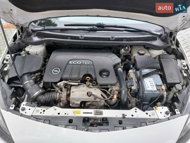 Белый Опель Астра, объемом двигателя 1.6 л и пробегом 211 тыс. км за 9300 $, фото 12 на Automoto.ua