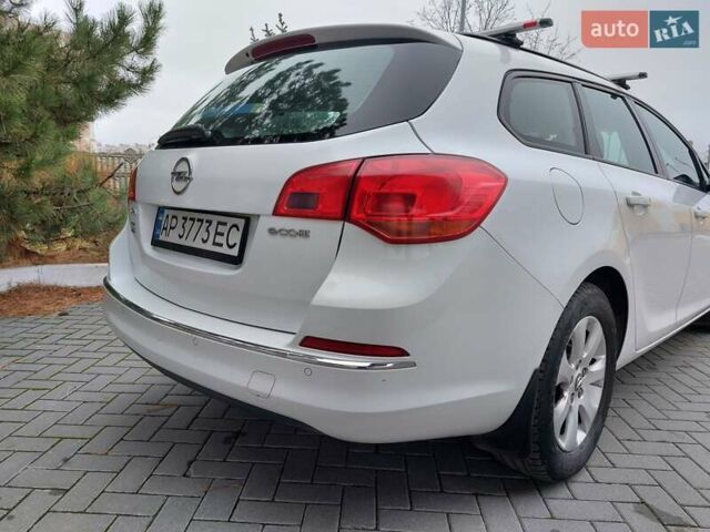 Белый Опель Астра, объемом двигателя 1.6 л и пробегом 211 тыс. км за 9300 $, фото 4 на Automoto.ua