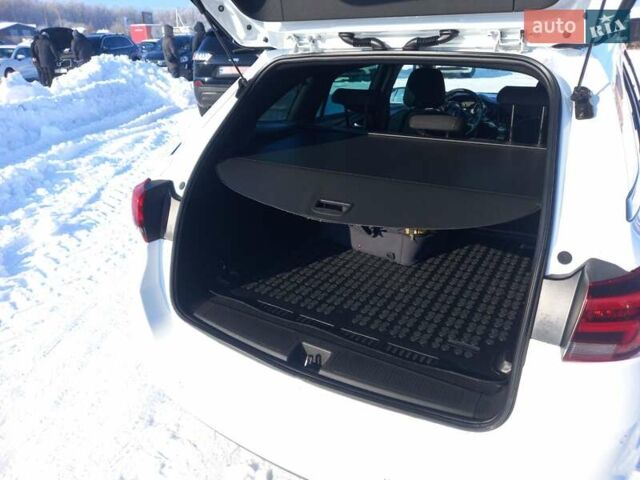 Белый Опель Астра, объемом двигателя 1.6 л и пробегом 270 тыс. км за 10200 $, фото 4 на Automoto.ua