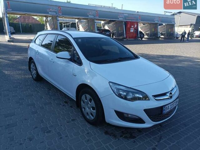 Білий Опель Астра, об'ємом двигуна 1.36 л та пробігом 77 тис. км за 8700 $, фото 1 на Automoto.ua