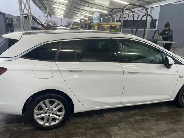 Белый Опель Астра, объемом двигателя 1.6 л и пробегом 221 тыс. км за 9500 $, фото 5 на Automoto.ua