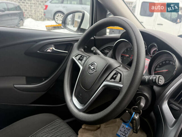 Белый Опель Астра, объемом двигателя 1.6 л и пробегом 198 тыс. км за 7500 $, фото 23 на Automoto.ua