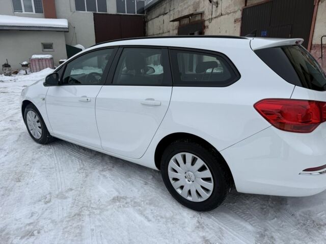 Белый Опель Астра, объемом двигателя 1.6 л и пробегом 195 тыс. км за 7500 $, фото 3 на Automoto.ua