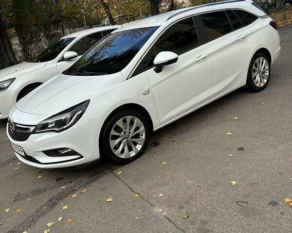 Белый Опель Астра, объемом двигателя 1.6 л и пробегом 175 тыс. км за 11500 $, фото 2 на Automoto.ua