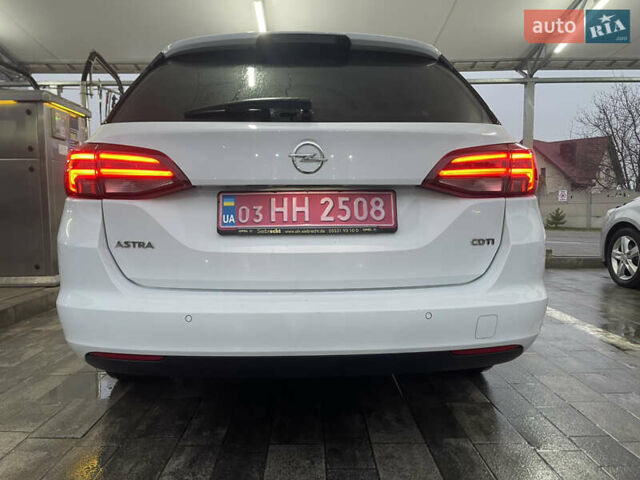 Белый Опель Астра, объемом двигателя 1.6 л и пробегом 221 тыс. км за 9500 $, фото 1 на Automoto.ua