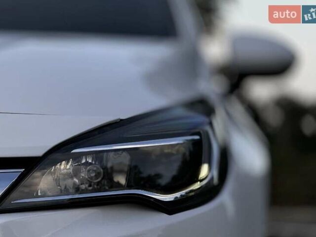 Белый Опель Астра, объемом двигателя 1.6 л и пробегом 161 тыс. км за 11200 $, фото 12 на Automoto.ua