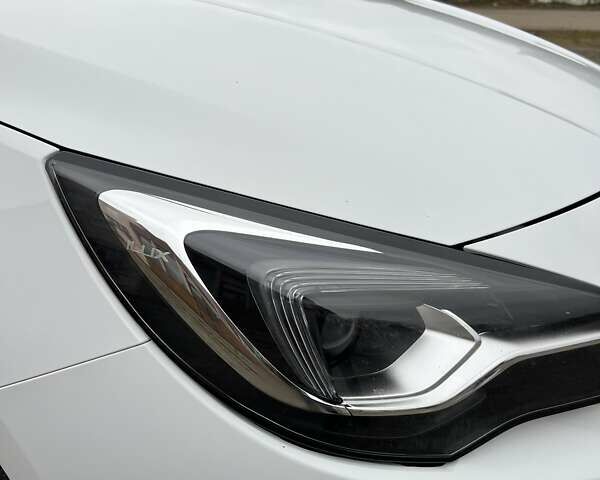 Белый Опель Астра, объемом двигателя 1.6 л и пробегом 224 тыс. км за 11400 $, фото 9 на Automoto.ua