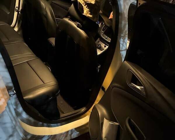 Белый Опель Астра, объемом двигателя 1.6 л и пробегом 175 тыс. км за 11500 $, фото 8 на Automoto.ua