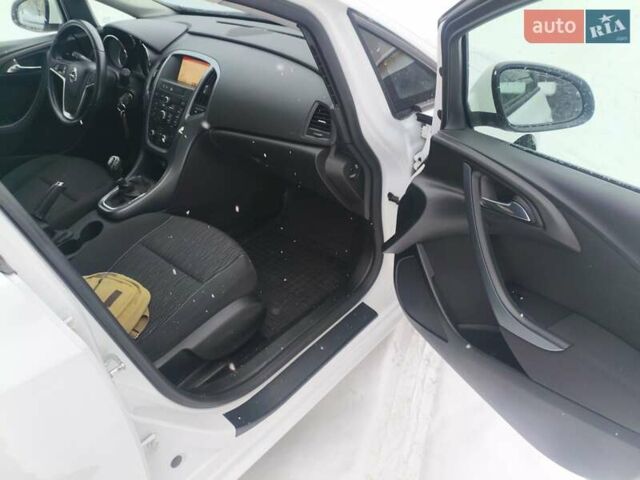 Белый Опель Астра, объемом двигателя 1.6 л и пробегом 227 тыс. км за 7800 $, фото 14 на Automoto.ua