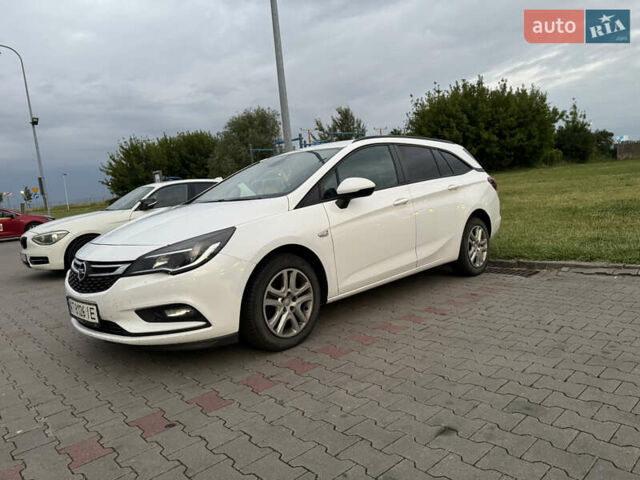 Белый Опель Астра, объемом двигателя 1.6 л и пробегом 161 тыс. км за 11200 $, фото 8 на Automoto.ua