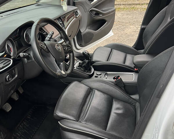 Белый Опель Астра, объемом двигателя 1.6 л и пробегом 224 тыс. км за 11999 $, фото 16 на Automoto.ua