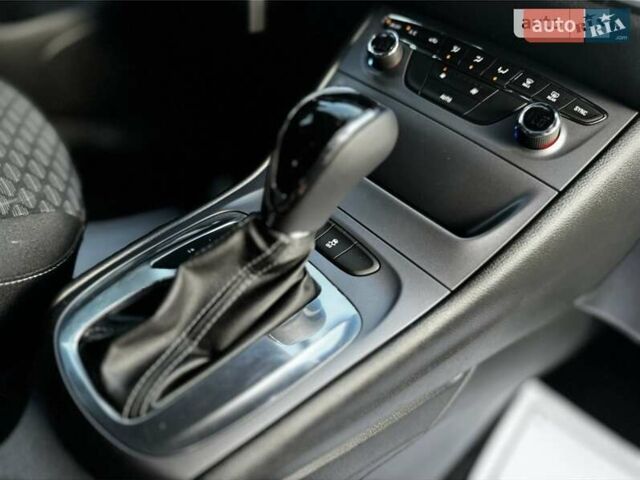 Белый Опель Астра, объемом двигателя 1.6 л и пробегом 161 тыс. км за 11200 $, фото 13 на Automoto.ua