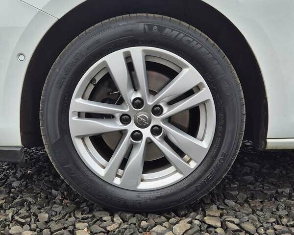 Білий Опель Астра, об'ємом двигуна 1.6 л та пробігом 182 тис. км за 12799 $, фото 4 на Automoto.ua