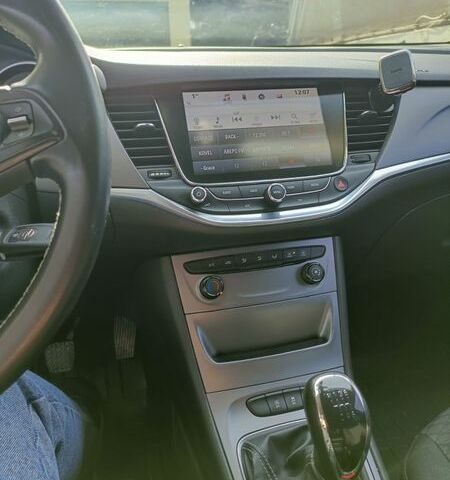 Белый Опель Астра, объемом двигателя 1.6 л и пробегом 185 тыс. км за 8999 $, фото 6 на Automoto.ua