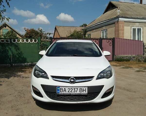 Белый Опель Астра, объемом двигателя 1.4 л и пробегом 76 тыс. км за 9600 $, фото 1 на Automoto.ua
