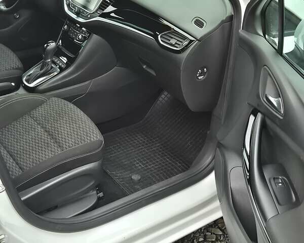 Білий Опель Астра, об'ємом двигуна 1.6 л та пробігом 182 тис. км за 12799 $, фото 25 на Automoto.ua