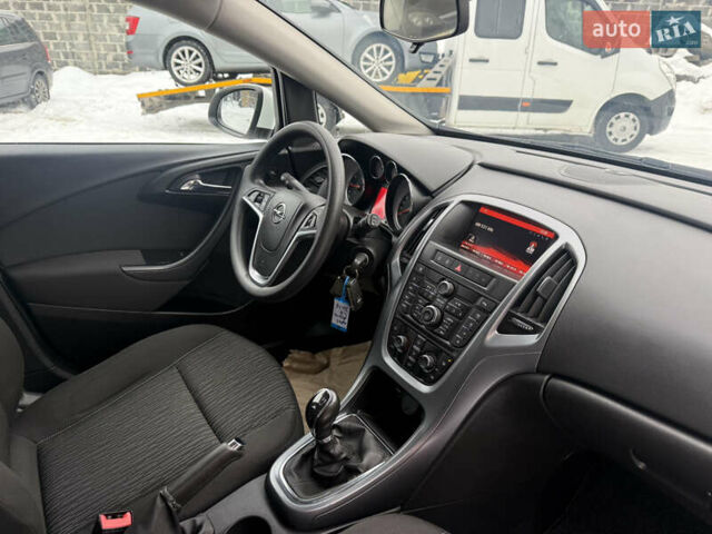 Белый Опель Астра, объемом двигателя 1.6 л и пробегом 198 тыс. км за 7500 $, фото 22 на Automoto.ua