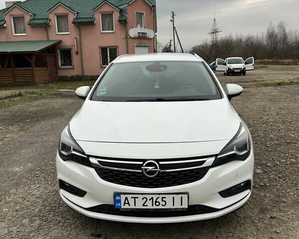 Белый Опель Астра, объемом двигателя 1.6 л и пробегом 224 тыс. км за 11999 $, фото 2 на Automoto.ua