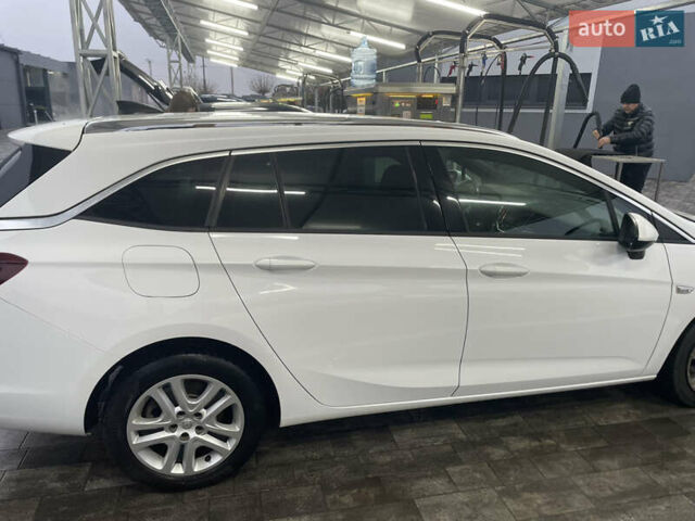 Белый Опель Астра, объемом двигателя 1.6 л и пробегом 221 тыс. км за 9500 $, фото 5 на Automoto.ua