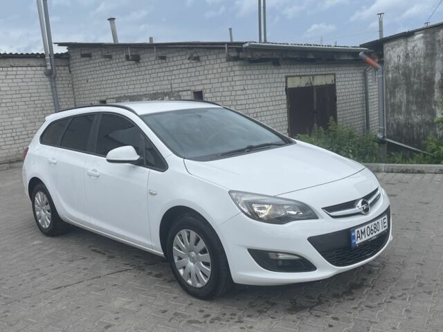 Белый Опель Астра, объемом двигателя 1.6 л и пробегом 235 тыс. км за 7900 $, фото 4 на Automoto.ua