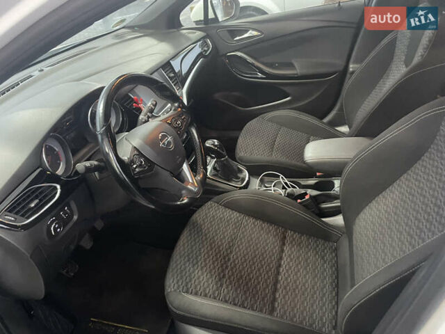 Белый Опель Астра, объемом двигателя 1.6 л и пробегом 221 тыс. км за 9500 $, фото 11 на Automoto.ua