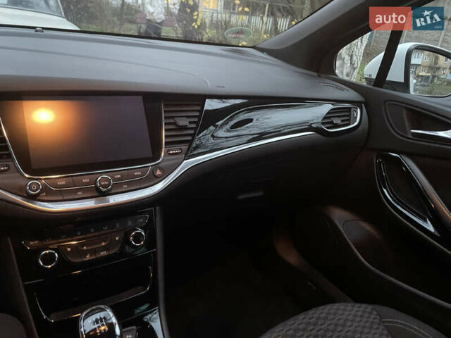 Белый Опель Астра, объемом двигателя 1.6 л и пробегом 221 тыс. км за 9500 $, фото 16 на Automoto.ua