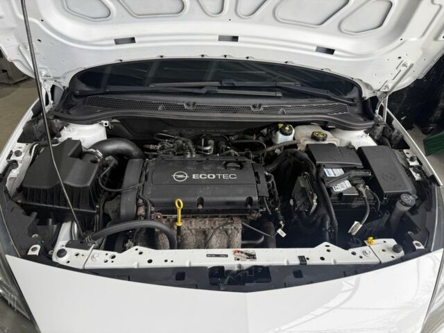 Белый Опель Астра, объемом двигателя 1.6 л и пробегом 195 тыс. км за 7500 $, фото 7 на Automoto.ua