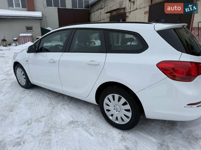 Белый Опель Астра, объемом двигателя 1.6 л и пробегом 198 тыс. км за 7500 $, фото 11 на Automoto.ua