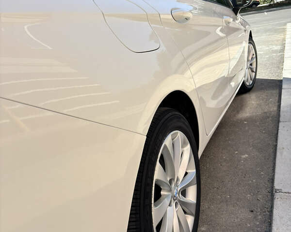 Белый Опель Астра, объемом двигателя 1.6 л и пробегом 205 тыс. км за 9900 $, фото 6 на Automoto.ua