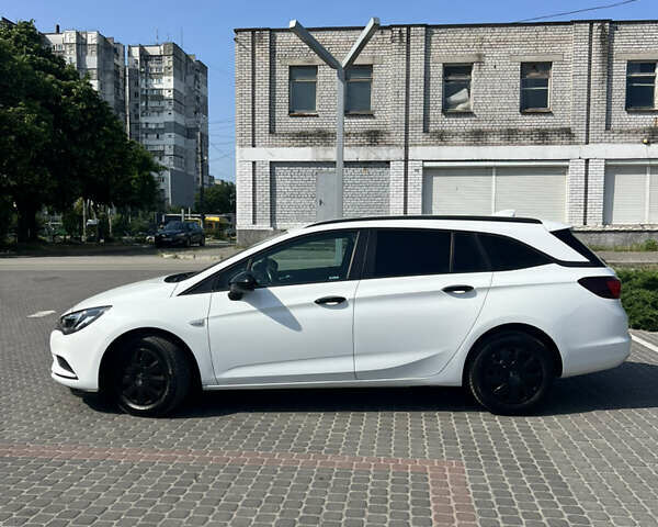 Білий Опель Астра, об'ємом двигуна 1.6 л та пробігом 173 тис. км за 9999 $, фото 2 на Automoto.ua