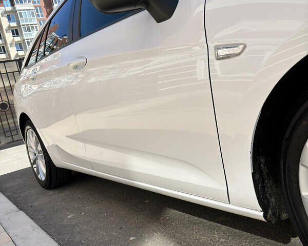 Белый Опель Астра, объемом двигателя 1.6 л и пробегом 205 тыс. км за 9900 $, фото 13 на Automoto.ua