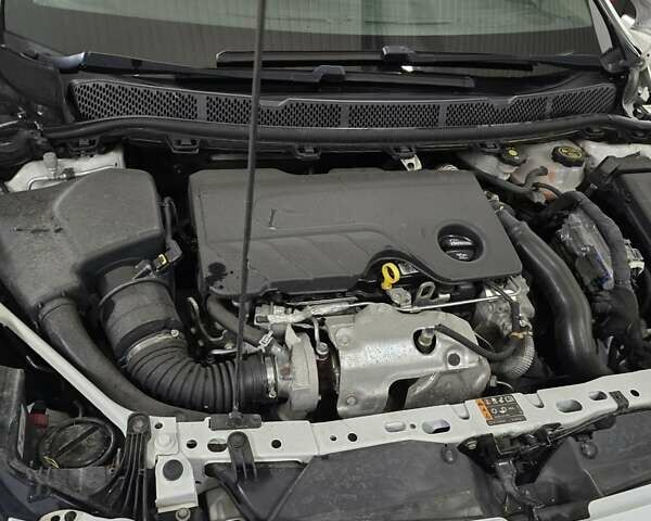 Опель Астра 2017 в Бердичеве на Automoto.ua Белый Опель Астра, объемом двигателя 1.6 л и пробегом 169 тыс. км за 8800 $, фото 18 на Automoto.ua