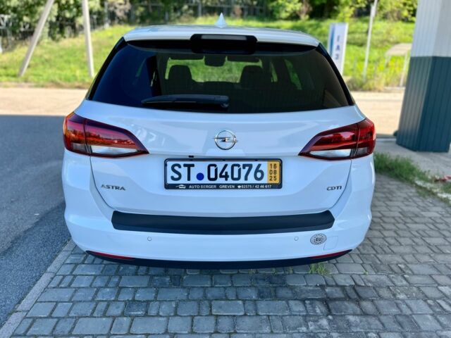 Белый Опель Астра, объемом двигателя 1.6 л и пробегом 197 тыс. км за 11250 $, фото 6 на Automoto.ua