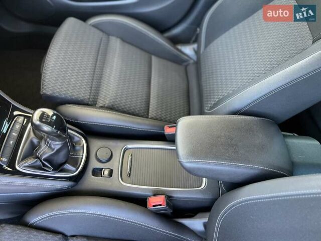 Белый Опель Астра, объемом двигателя 1.6 л и пробегом 196 тыс. км за 11250 $, фото 39 на Automoto.ua