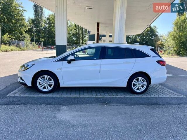 Белый Опель Астра, объемом двигателя 1.6 л и пробегом 196 тыс. км за 11250 $, фото 11 на Automoto.ua