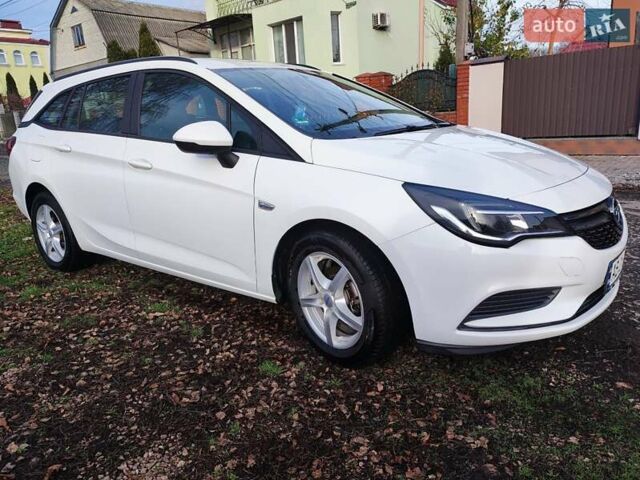 Белый Опель Астра, объемом двигателя 1.6 л и пробегом 184 тыс. км за 9700 $, фото 9 на Automoto.ua