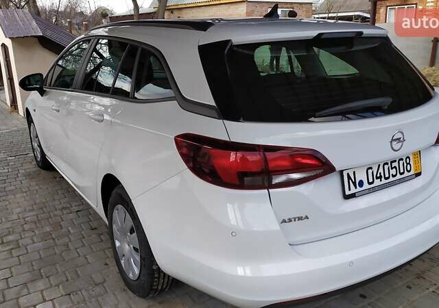 Белый Опель Астра, объемом двигателя 1.6 л и пробегом 160 тыс. км за 11800 $, фото 8 на Automoto.ua