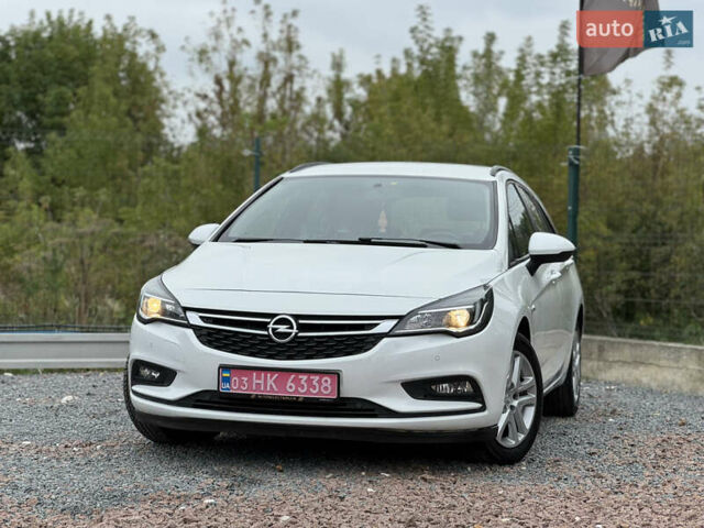 Белый Опель Астра, объемом двигателя 1.6 л и пробегом 182 тыс. км за 9999 $, фото 1 на Automoto.ua