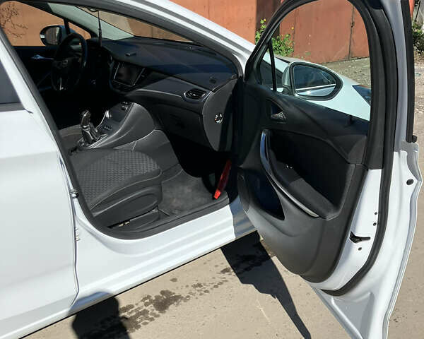 Білий Опель Астра, об'ємом двигуна 1.6 л та пробігом 270 тис. км за 10500 $, фото 25 на Automoto.ua